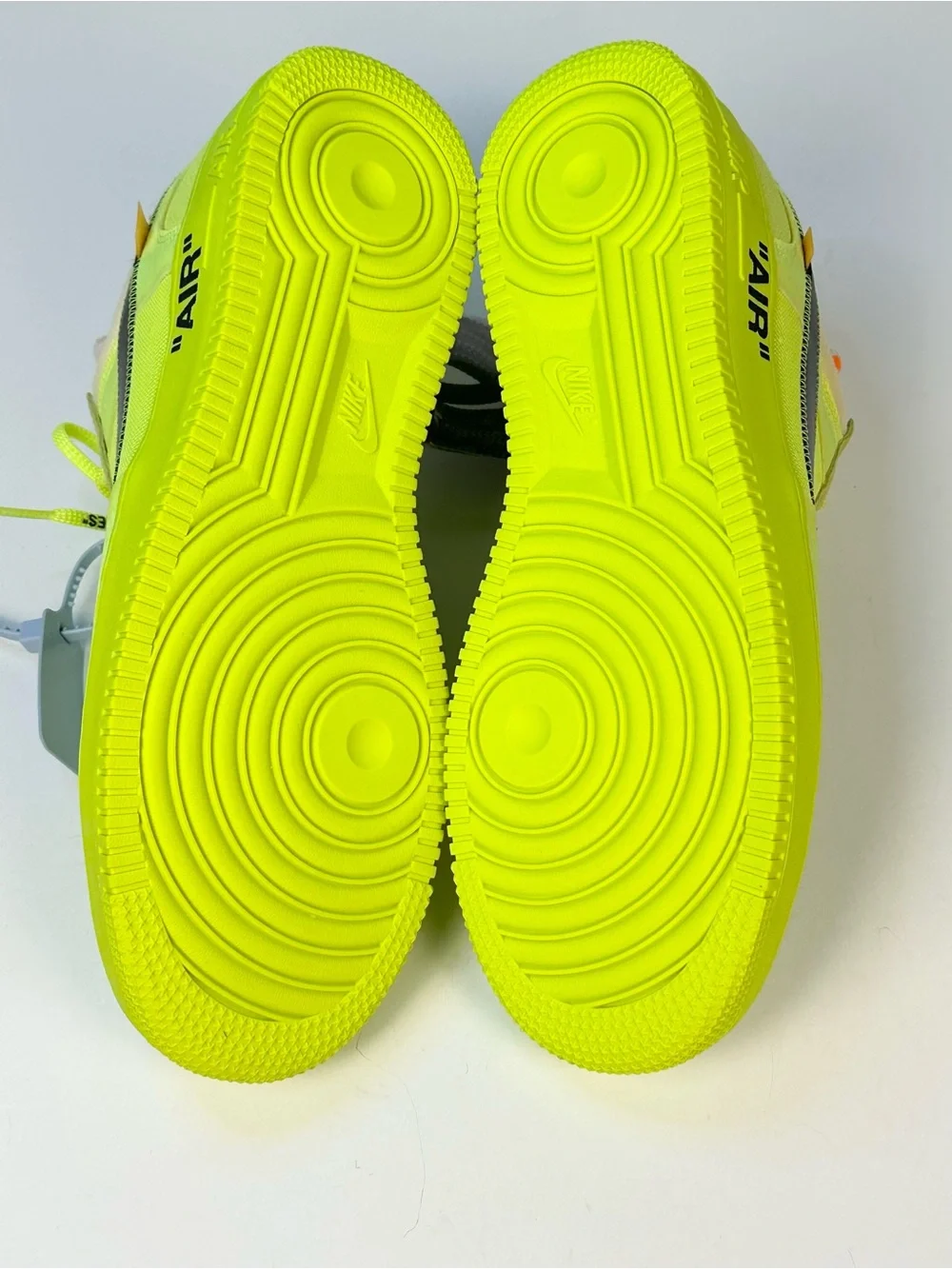 Nike Air Force 1 Men’s Low Off-White Volt Sz 13 NEW IN BOX Style AO4606 700